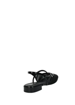 Ballerine><noscript><img width=