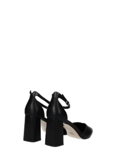 Décolleté><noscript><img width=