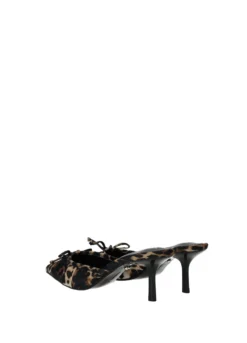 Décolleté><noscript><img width=