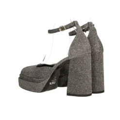 Décolleté><noscript><img width=