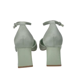 Décolleté><noscript><img width=