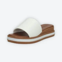 Sandali>Tata Italia Sandali flat. Made in Italy.Tacco alto 4cm