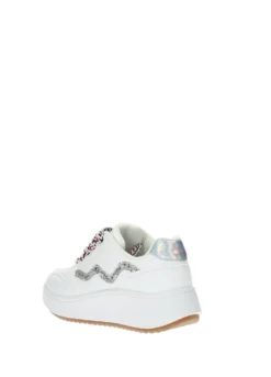 Sneakers><noscript><img width=
