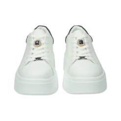 Sneakers><noscript><img width=