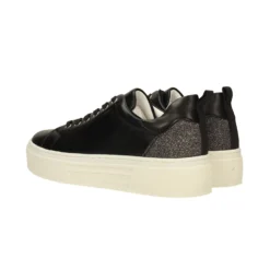 Sneakers|Articoli In Promozione><noscript><img width=