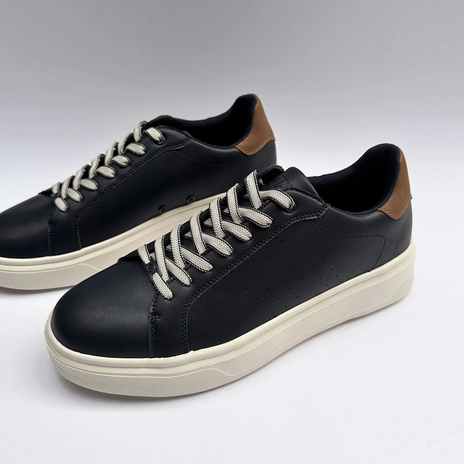 Sneakers>Tata Italia Sneakers con sottopiede in Memory