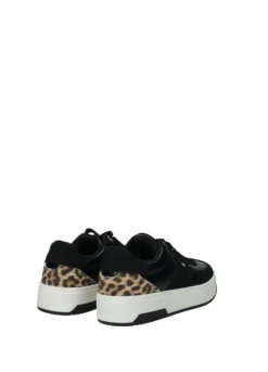 Sneakers><noscript><img width=