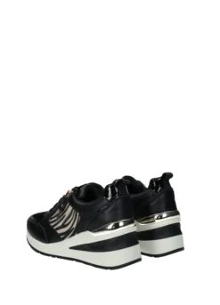 Sneakers><noscript><img width=