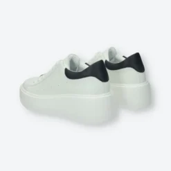 Sneakers><noscript><img width=